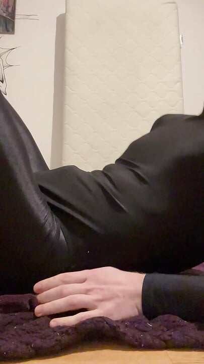 Branlette en body et collants