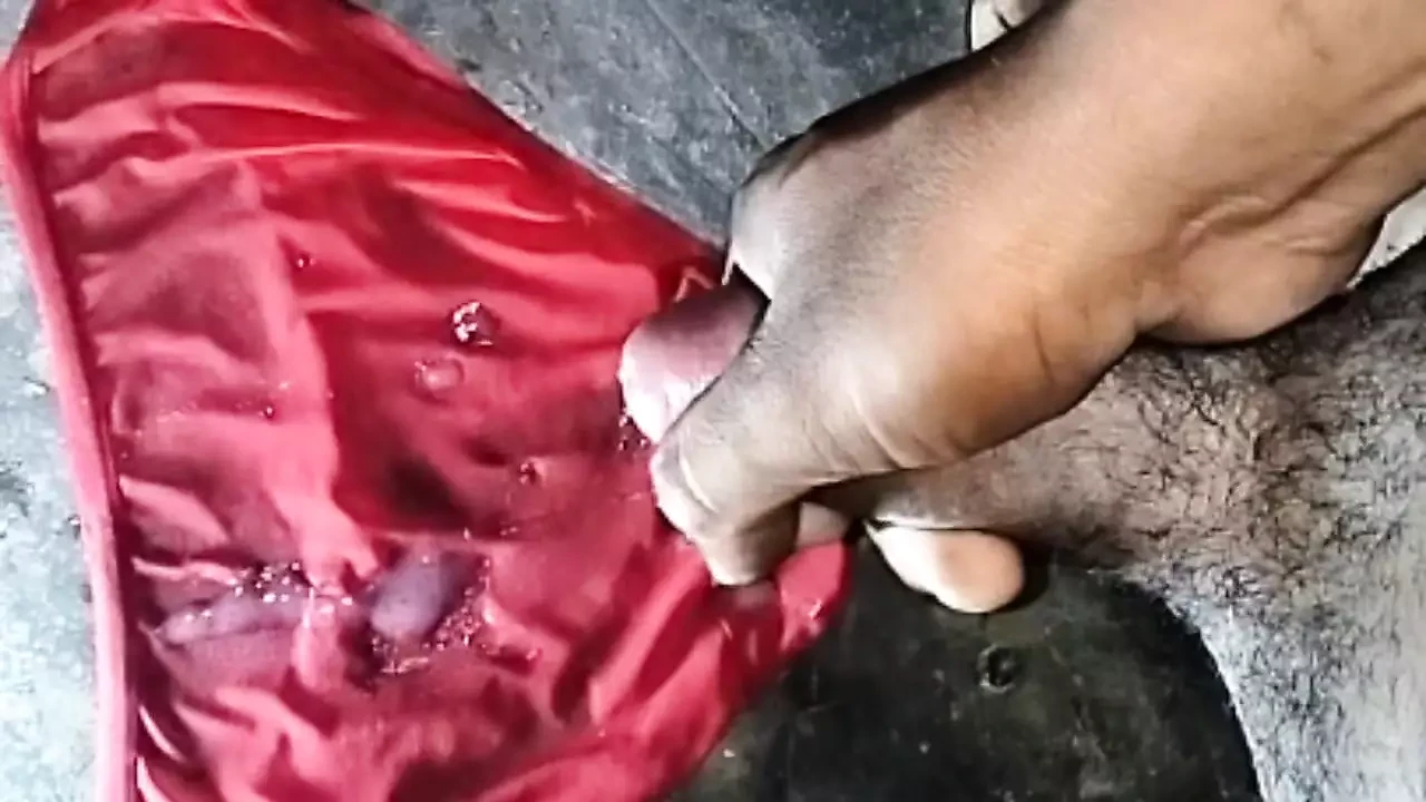 Bhabi ki wet panty Mai muth mara