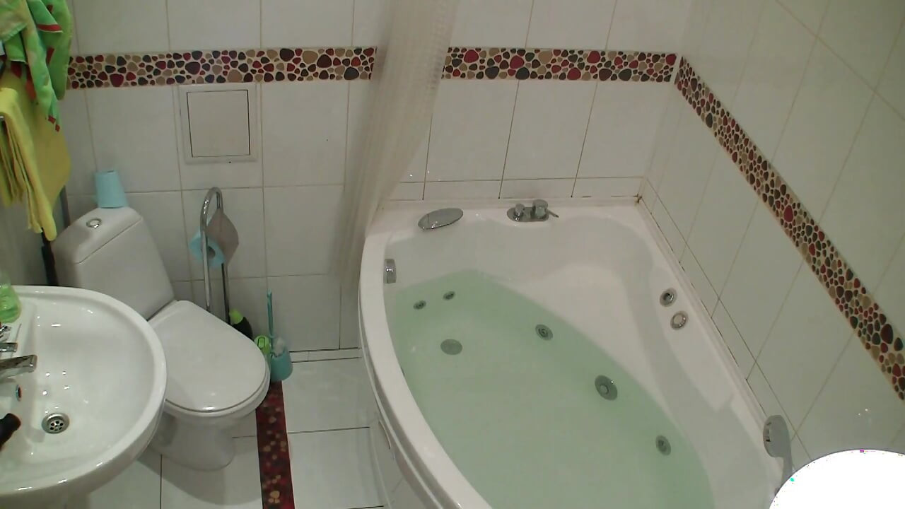 Cute Asian Teen with Small Tits Takes a Hot Bath