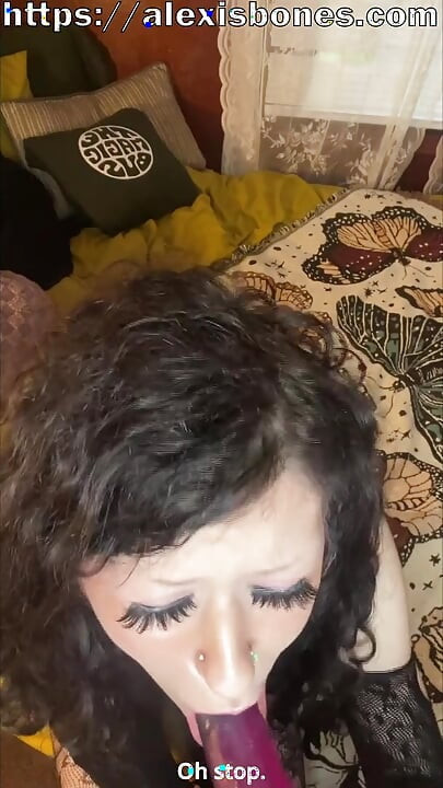 Atrapé a mi ex gótica siendo una puta en cámara así que follamos para mantenerme callado