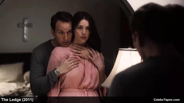 Обнаженное тело голливудской звезды Liv Tyler во время сцен горячего секса