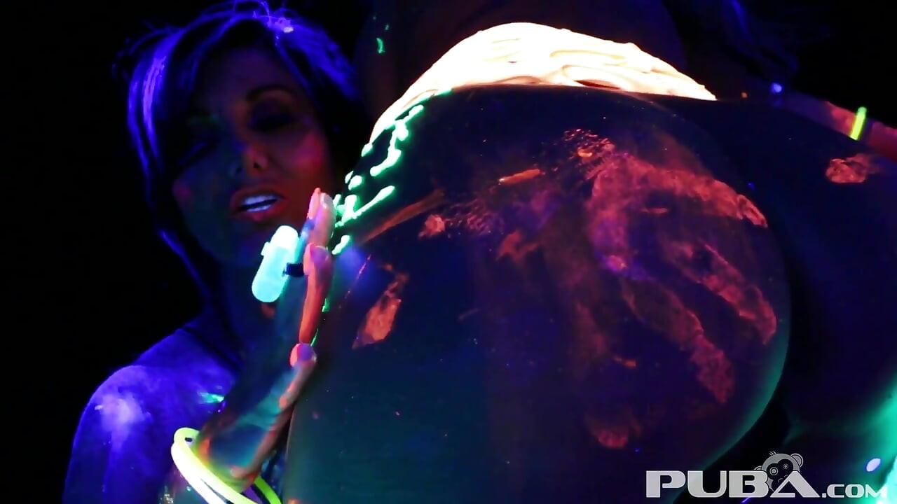 Black-light rainy night with Abigal Mac & Ava Addams