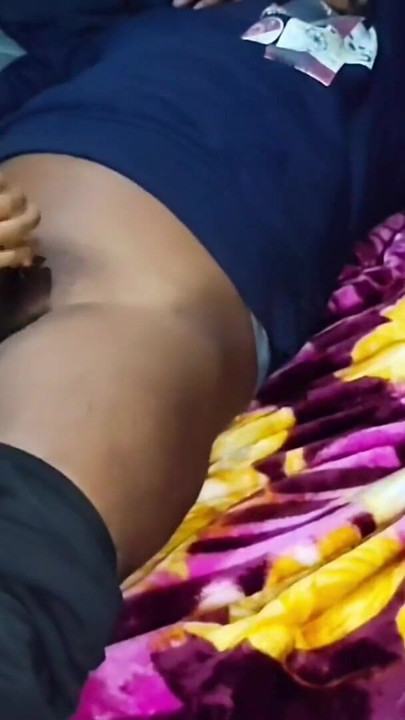 หีแน่นๆ ของ Shivani ถูกเย็ดที่บ้านเก่า | คลิป 1