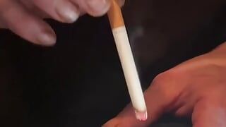 Brennende Eichel mit Zigarette und Feuer Teil 2