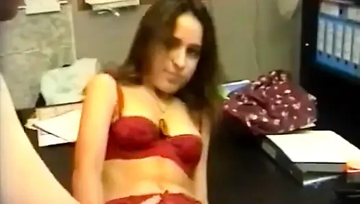 Michaelle, emmek isteyen 20 yaşında!