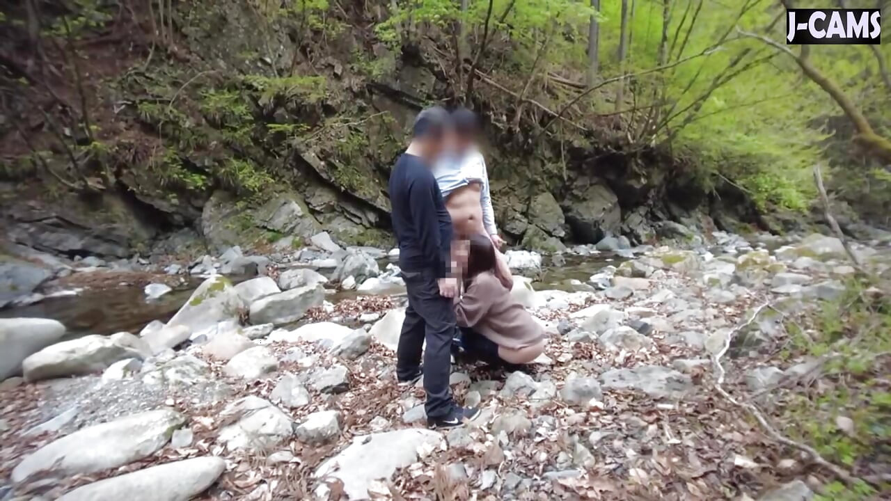 Surrounded Spotlight. Office Lady Craving Every Gaze Part 1