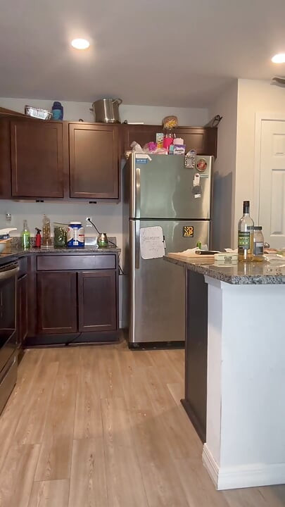 73 Giantess Cooks in Tiny Kitchen