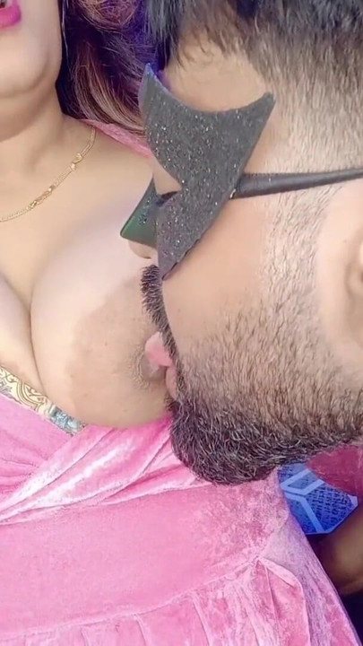 Step-mom ne apne step-son ki favourite dress pehan k raat me chudi | Clip 2