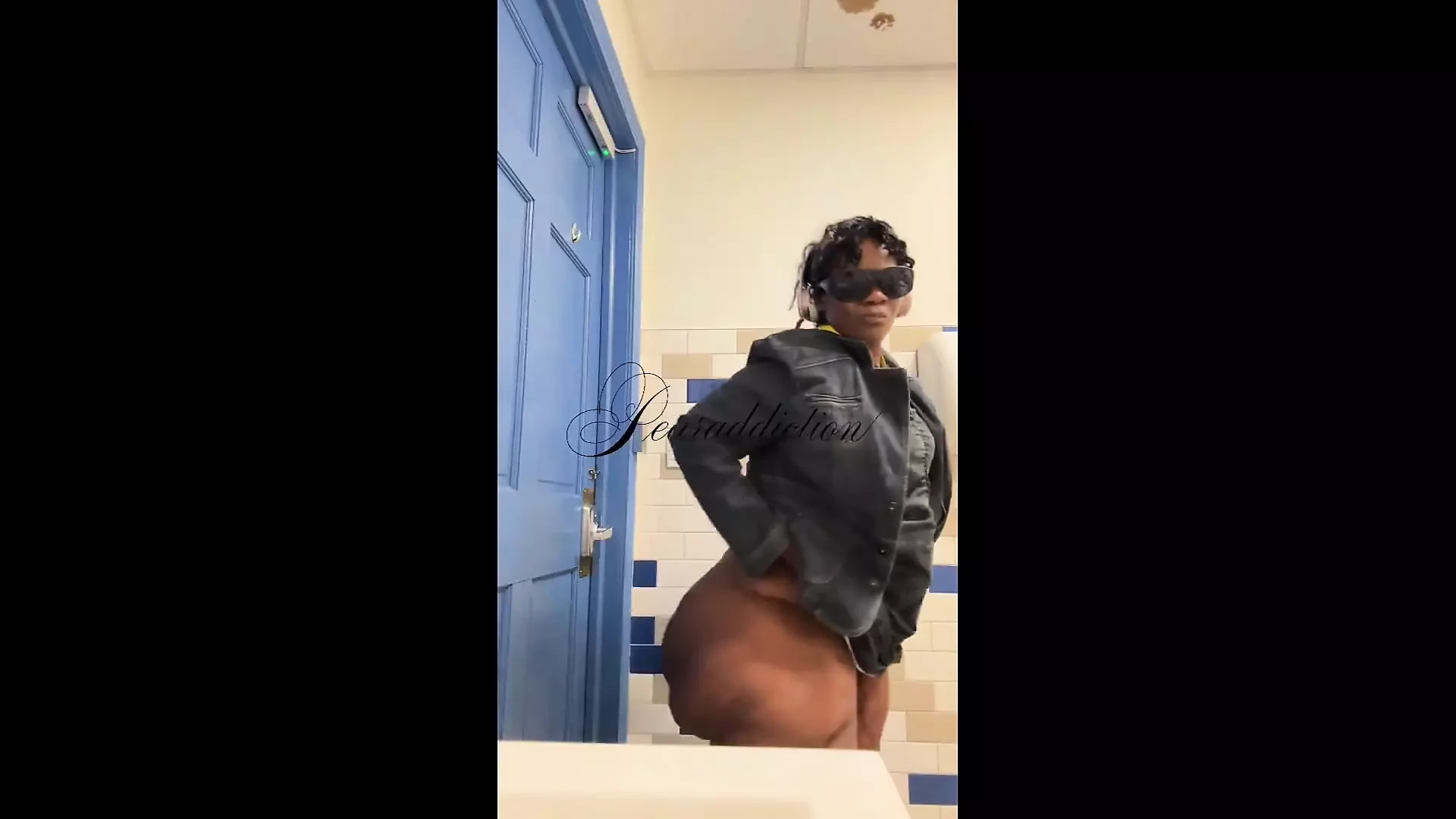 Badrum Twerking