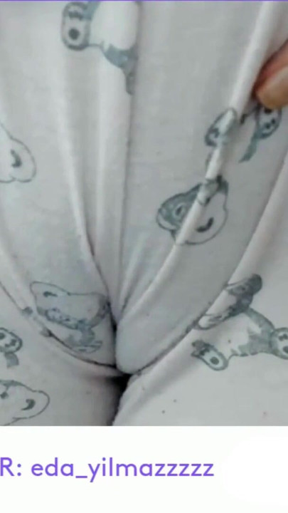 CAMELTOE- COÑO HINCHADO- COÑO HINCHADO- PIJAMAS | Clip 1