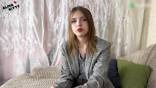 Went to Therapist with Severe Depression – She Said New Method and Ended with Cumshot on Her Face