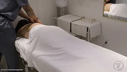 Meşru masaj müşterisi mutlu sonla bitiyor