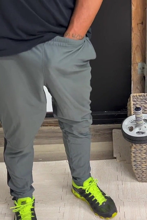 I Gave My Delivery Boy a Hot Blow Job Then Swolled His Load