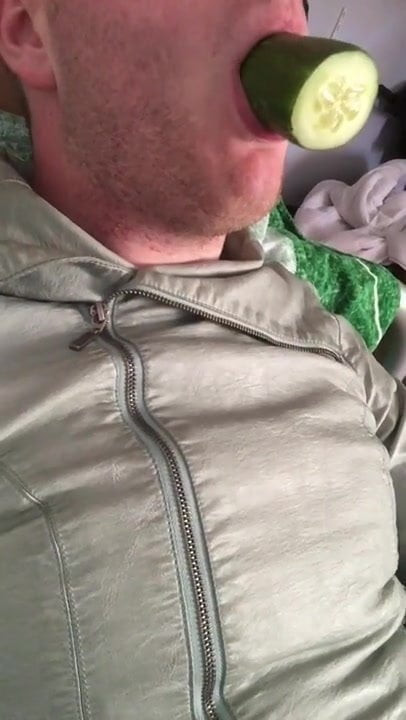 这可能是你的鸡巴在里面..