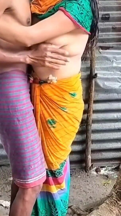 Detik menawan dari "Desi Indian Village berkongkek di luar"