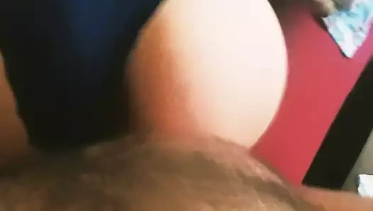 Ngentot pantat montok