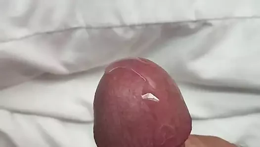 Saatlerce kenarda ve sonunda küçük penisten fışkırttım.