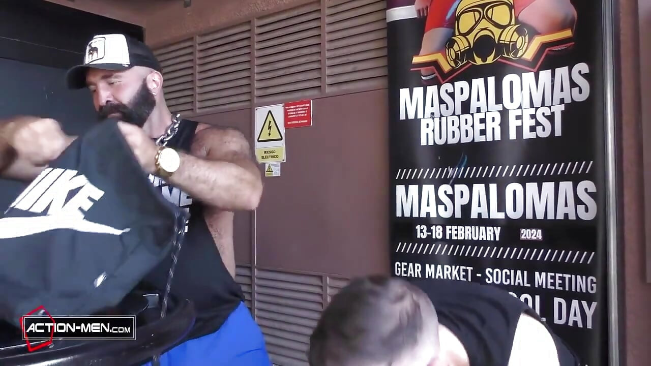 Hardcore Anal: Gay Bear Fucked Raw After Deepthroat Blowjob