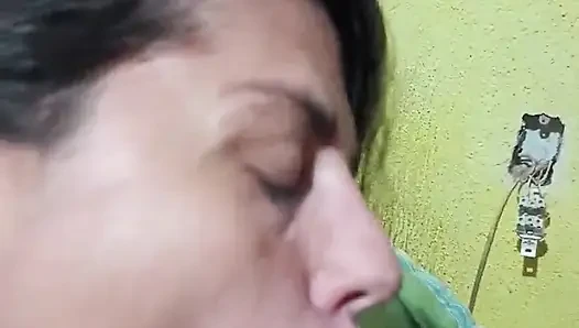 Dia berhasil. Nyepong terbaik di dunia