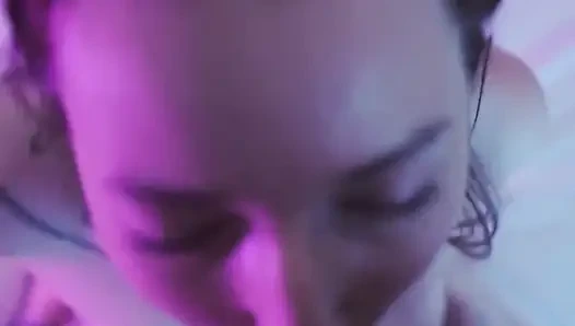 Marianna Mars сосет член во время фотосессии в видео от первого лица