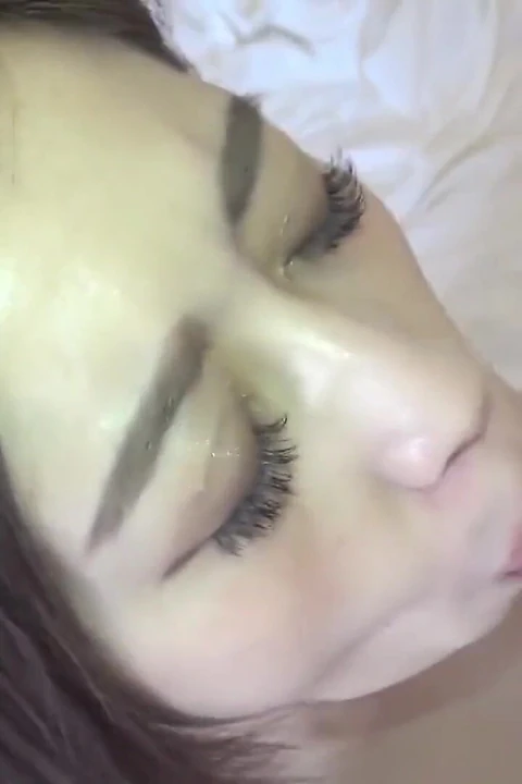 放荡的亚洲人1021. 一个有点害羞的女孩喜欢性爱