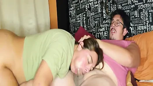 Wir nutzen die Zeit, allein zu sein und wir mögen es aufzunehmen, Sex zu haben.