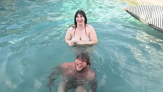 Nyepong kontol dan jilat pantat bahenol cewek semok ini di kolam renang - paige steele, steve rickz
