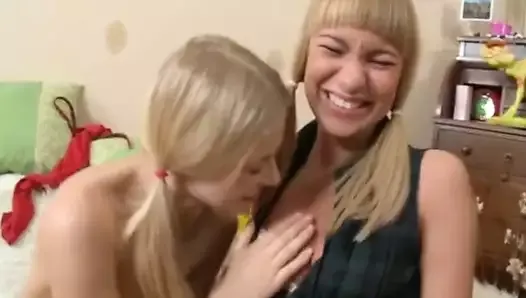Lesbian Russian Babes Finger Pussy