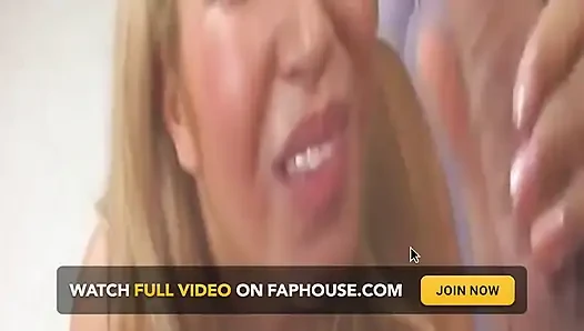 Mature Babe Spreads Ass for Deep Pussy Licking and Fingering Frenzy