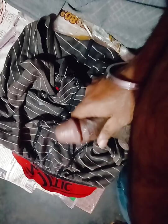 Amateur solo dick stroking session in bedDaddy dick amateur masturbation hand job Big Daddy dick amateur o di