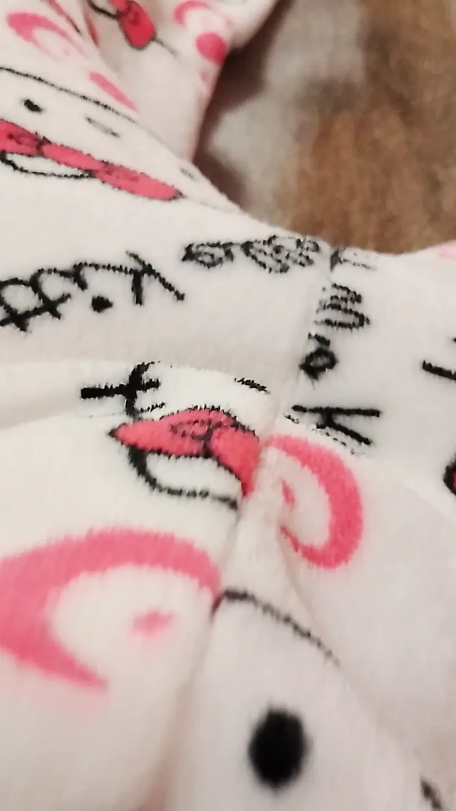 18 year old girl fucks her peach