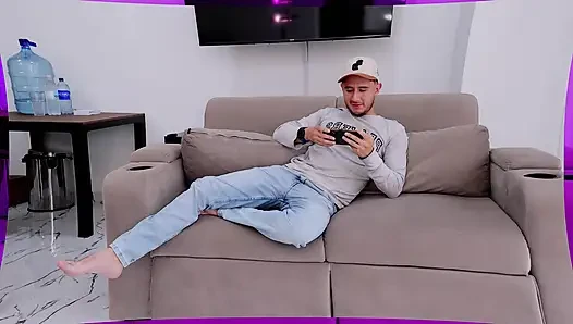 I FULFILL MY FANTASY OF FUCKING MY STEPSISTER AND GIVING HER PUSSY MY MILK