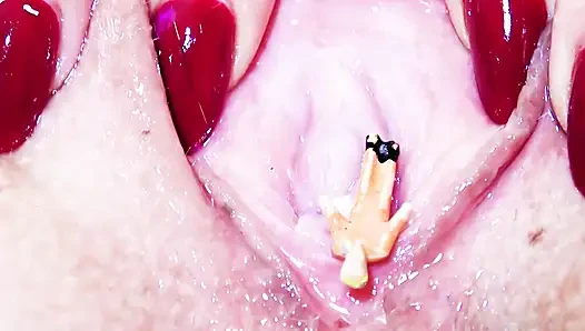 Dev amcık tarafından içine emiyor (bölüm 2)