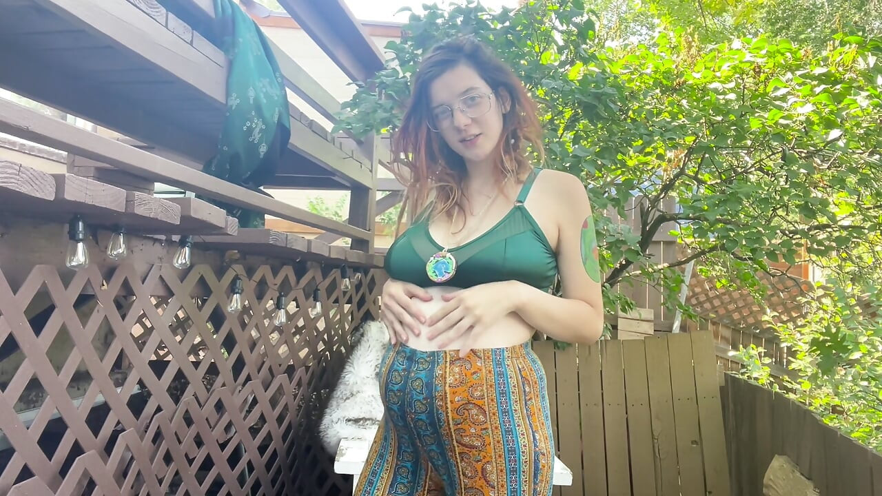 Pregnancy Worship and Body Exploration