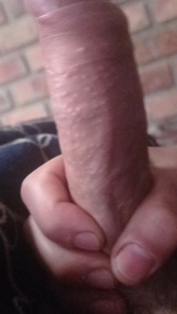 Sexo anal por primera vez con juguetes y mucho semen