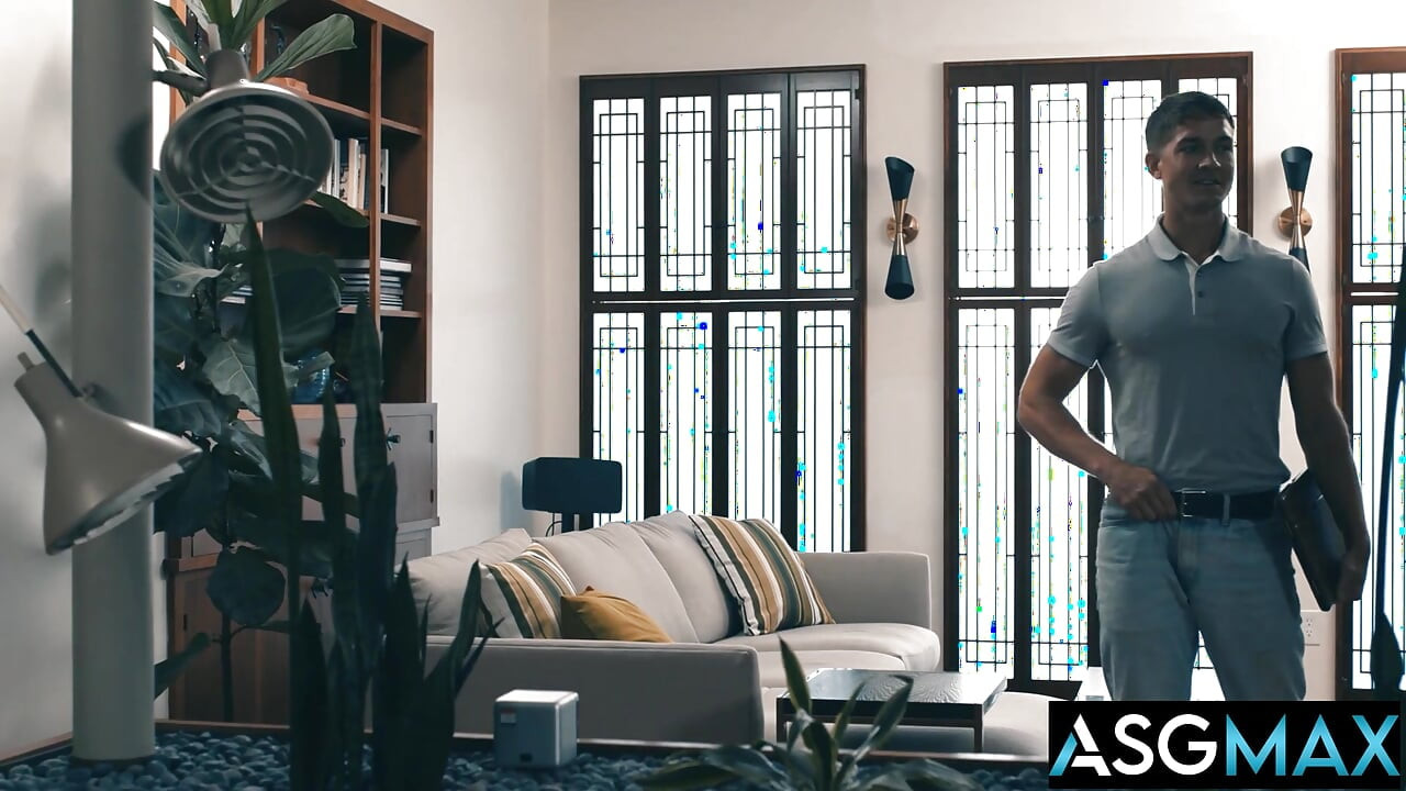 DISRUPTIVE FILMS - ลูกเลี้ยงเจ้าของบ้านโรคจิตหาวิธีให้ควยผู้เช่าเข้าไปในรูตูด