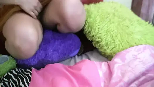 Sarışın genç kız yarak emiyor