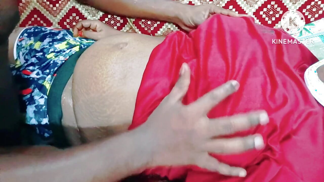 Desi stiefsohns wünsche werden auf ihre stiefmutter wahr - tamilisches erotisches video mit dirtytalk