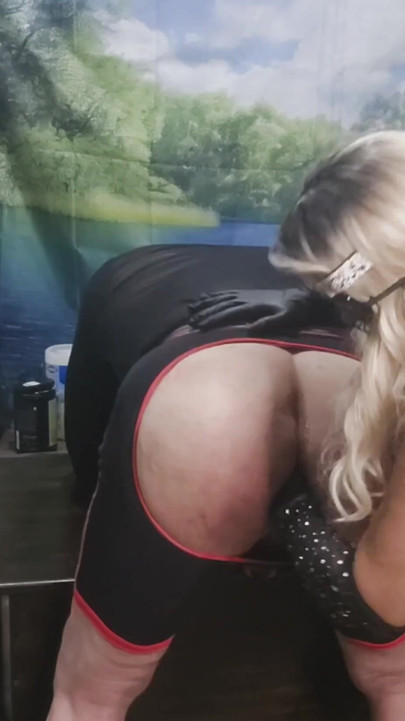 SHE FOUND A PINCK COCK TO FUCK HIA ASS WITH | Clip 1