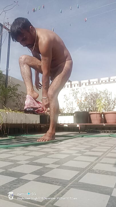 インドのデシ男性が軍人とセックスを楽しむパートIII