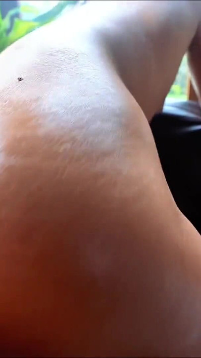 看看我最好的朋友有什么，我怎么能对他说不？他让我的每一个推力射精。|剪辑 1