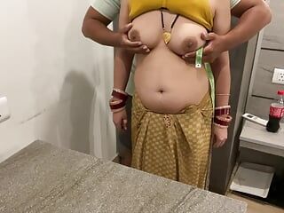 Tharki Tailor Ne Dikhaya  Apna Rang aur Bahane Se Maarli Bhabhi Ki Choot