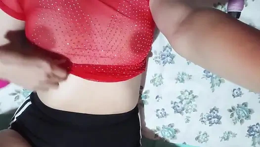 Gara-gara lagi sange berat, aku pengen muasin memekku sendirian sambil nonton aku