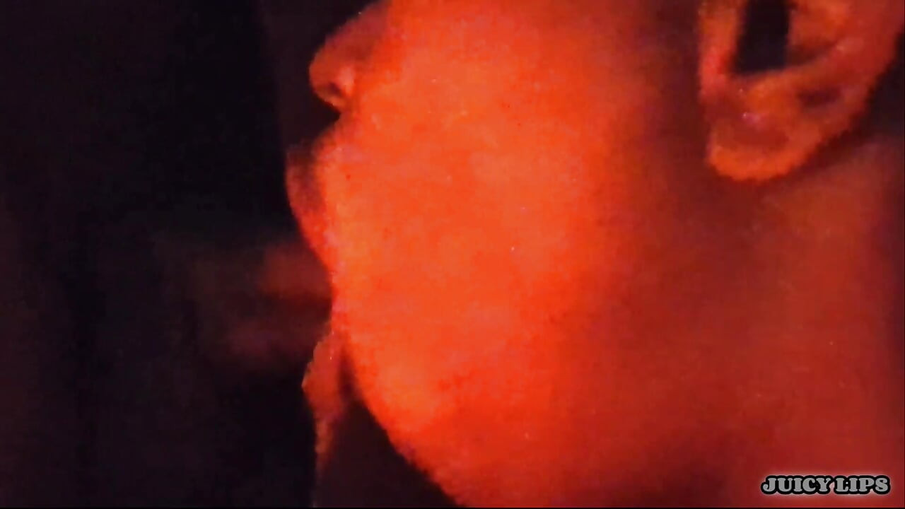 JUICY LIPS-brings him to the red room to sloppily deepthroat his dick
