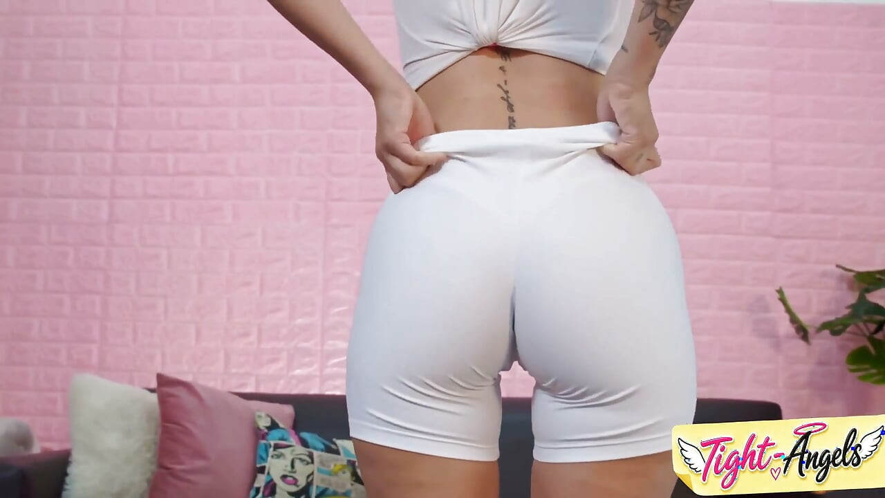 Vivian 004 - Tight-angels - Amazing Big Jiggly Butt! Bimbo Lips! Big Round Hooter Tits! What a Latina Babe!