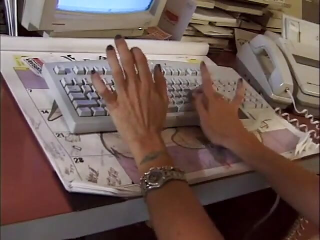 Съпруги сами вкъщи: Съпруга #66