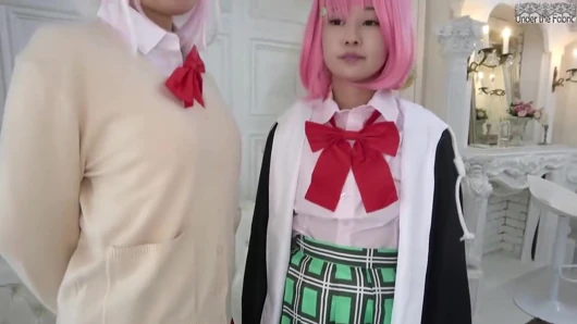 Keintiman lesbian murni, gairah barefak dibagi hanya antara wanita
