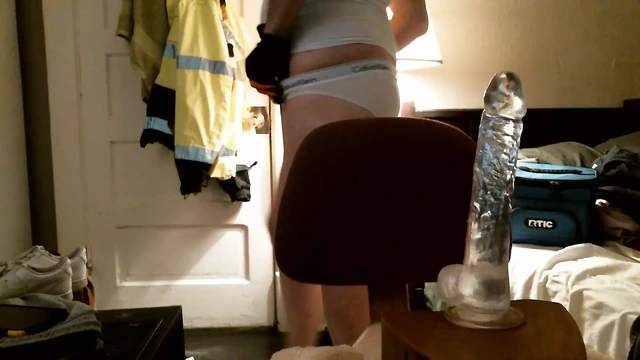 Crossdress solo dildo