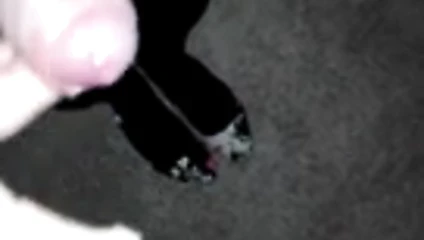 Siyah çoraplı ilk videoda boşalma