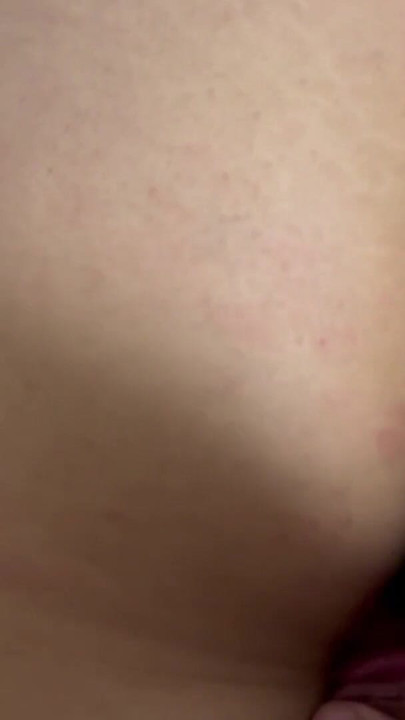 Χύνω στο γείτονά μου τέλειο μουνί με πόνο μεγάλο πουλί | Κλιπ 2